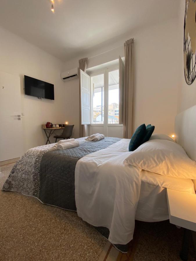 Hotel Cavour 221 - Central Station Bari Zewnętrze zdjęcie