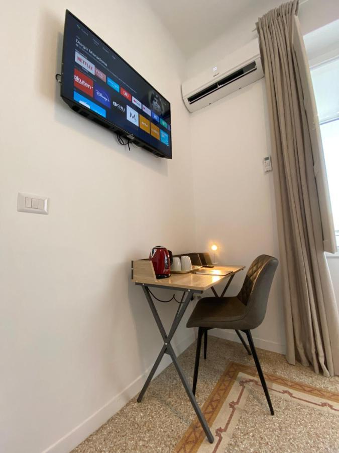 Hotel Cavour 221 - Central Station Bari Zewnętrze zdjęcie